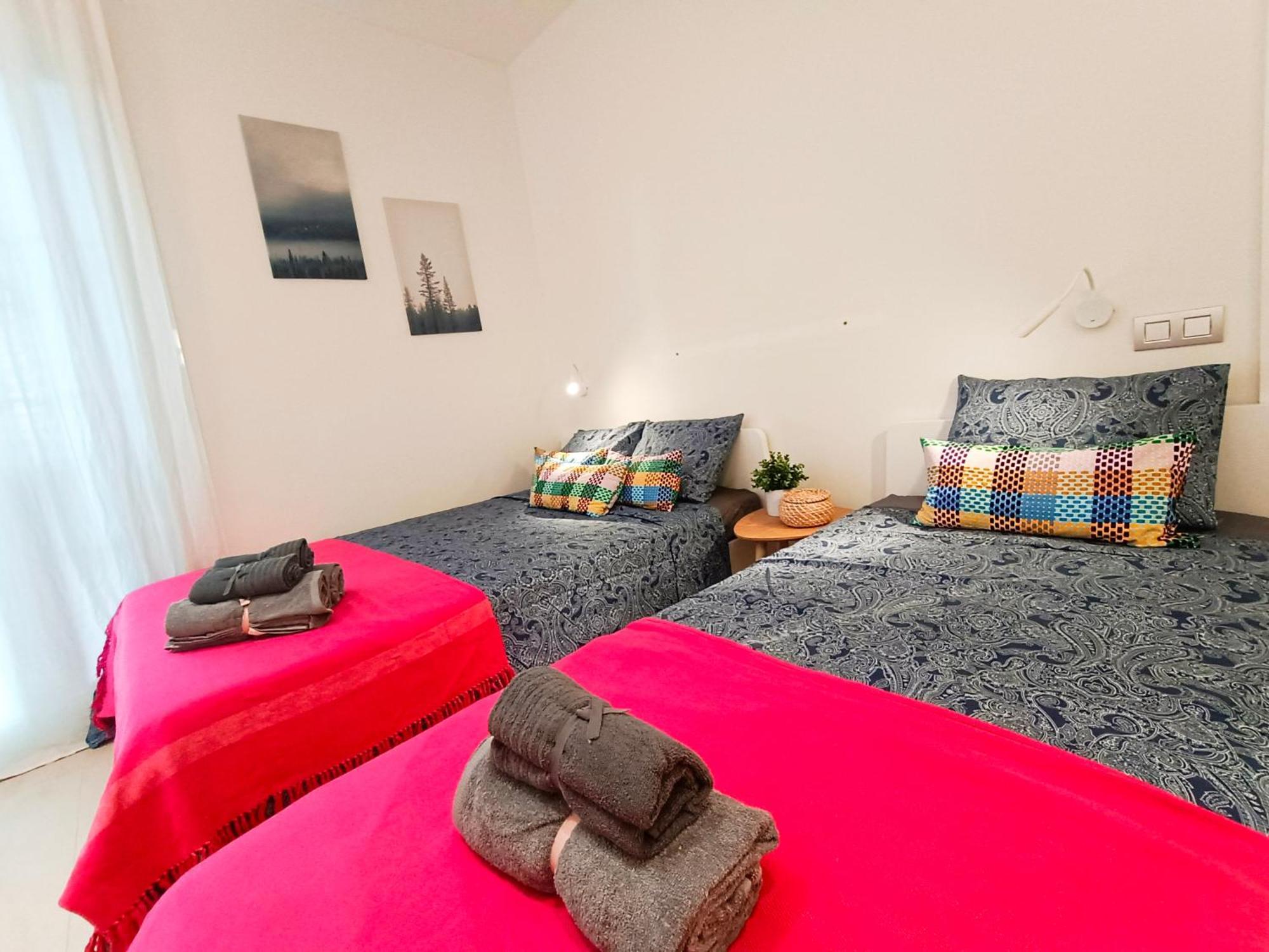 Oasis Rooms Barcelona - By Ronda Universidad Εξωτερικό φωτογραφία